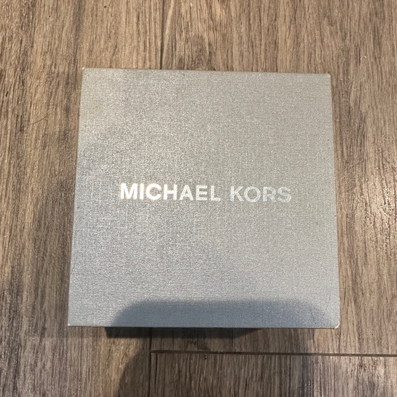 Michael Kors Rose Gold Crystal Watch - Picture 17 of 17